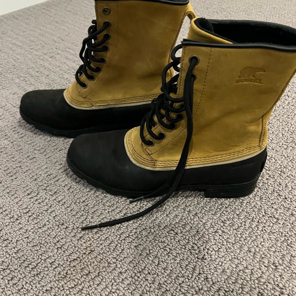 Sorel lace up boots